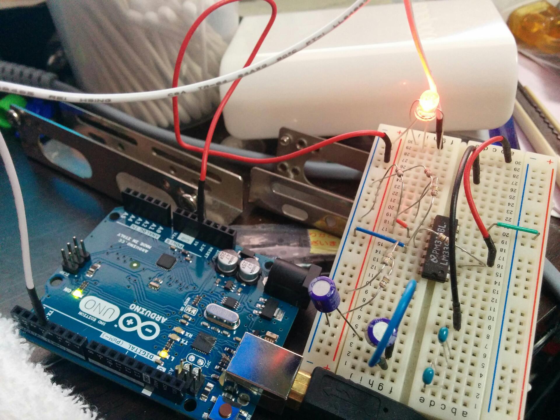 Arduino で LEDチカチカ